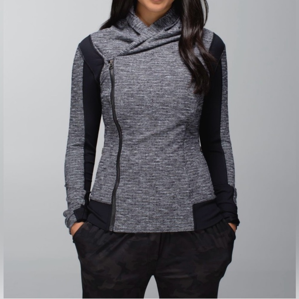 Lululemon Women’s Bhakti Yoga Jacket Size 6 Zip up Pockets Coco Pique / Black